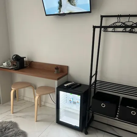 The Mirror Veliko Tarnovo